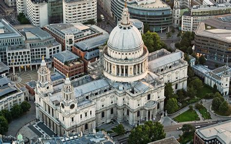 St. Pauls Cathedral - A Remembrance Book | London Tours