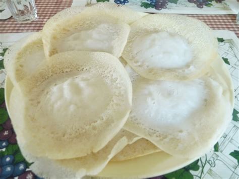 Ria's Kitchen: Appam & Chicken Stew in Thalayad, Kerala