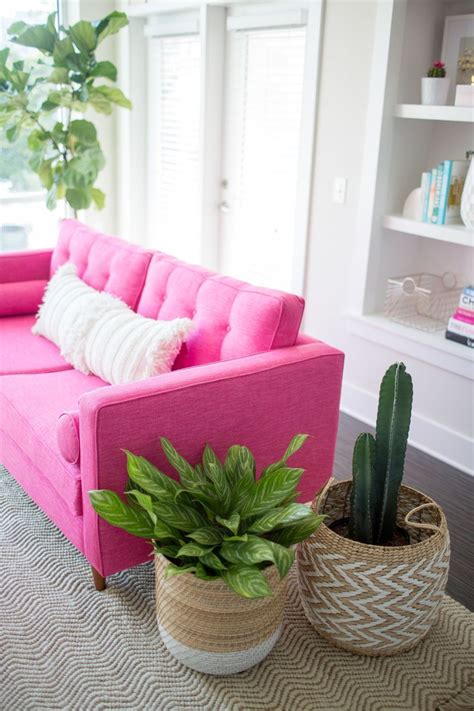 50 Lovely Pink Living Room Decor Ideas - SWEETYHOMEE