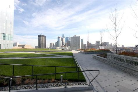 Now Open Cira Green Rooftop Park Offers Best Views of Philly - Curbed ...