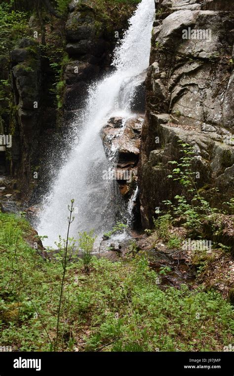 Waterfall just outside of Flume Gorge Stock Photo - Alamy