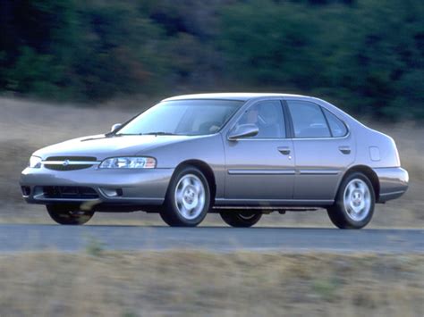 2000 Nissan Altima - Specs, Prices, MPG, Reviews & Photos | Cars.com