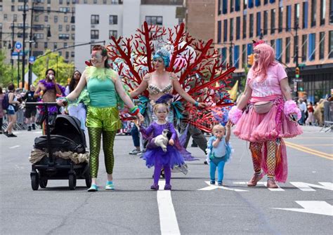 40th Coney Island Mermaid Parade Editorial Stock Photo - Image of ...