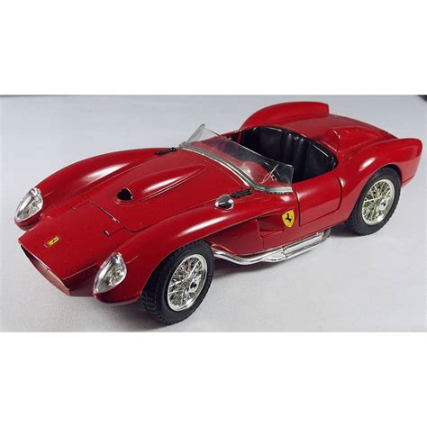 BBurago 1:18 scale model car BBurago Ferrari | Oxfam GB | Oxfam’s Online Shop