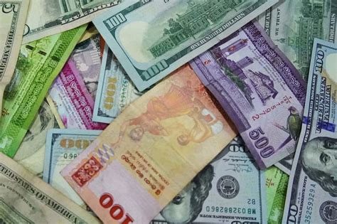 Where to exchange money in Sri Lanka? - Travellers Isle