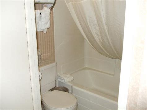 Quality Inn Grounds - Picture of Quality Inn & Suites - Anaheim Resort - TripAdvisor