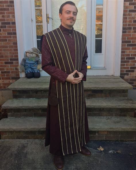 Petyr “Littlefinger” Baelish | Halloween Costume Contest