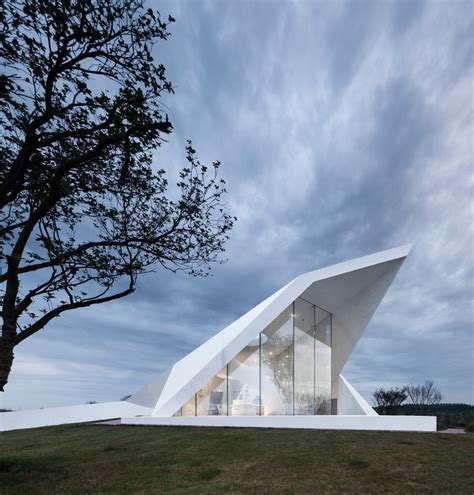 Crane Pavilion at Crane Nature Memorial Preserve by GBBN - Architizer