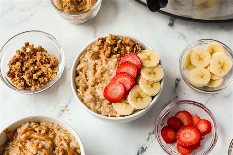 Slow Cooker Steel Cut Oatmeal - I Heart Vegetables