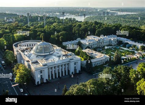 Verkhovna rada building ukrainian parliament building in kyiv hi-res ...