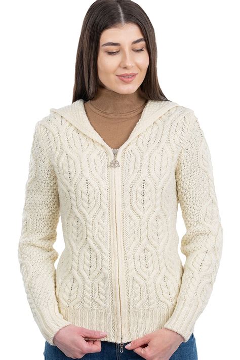 Half Cardigan Sweater | anacondaamazonisland.com
