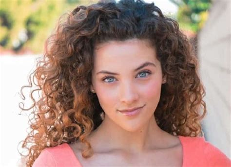 How Old is Sofie Dossi? Is she Dating Anyone? Know her YouTube Career ...