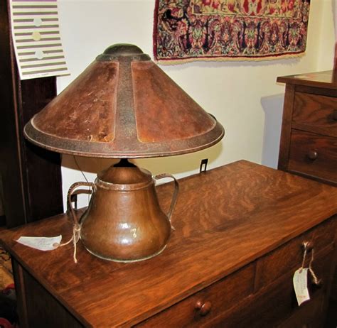 Superb A&C Hammered Copper Table Lamp with Mica Shade w5384 (stickley era). - joenevo