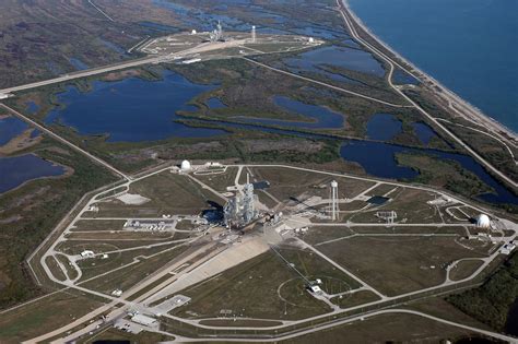 Image - Kennedy Space Center Launch Complex 39.jpg | Constructed Worlds Wiki | FANDOM powered by ...