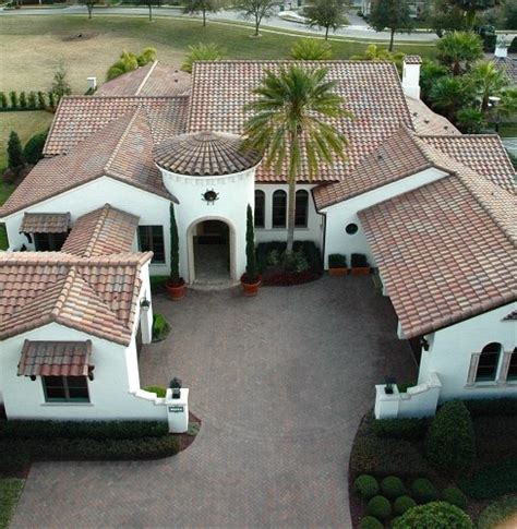 Spanish Style White House in Oviedo, FL