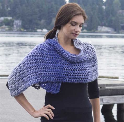 Triangular Prayer Shawl Knit Pattern | Knitting Things