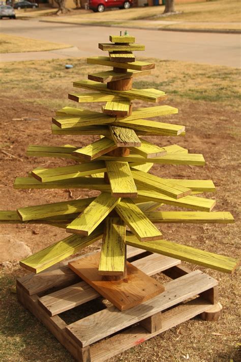 DIY Alternative Wood Christmas Tree | Handspire