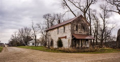 Visit These Creepy Ghost Towns In Iowa At Your Own Risk