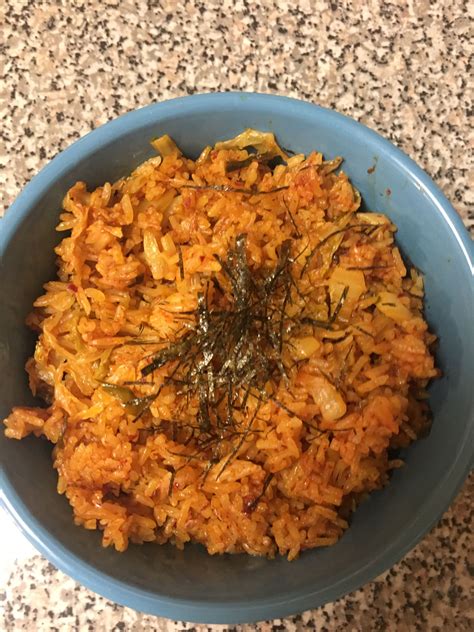 Kimchi fried rice (Kimchi-bokkeumbap) | Recipe | Kimchi bokkeumbap ...