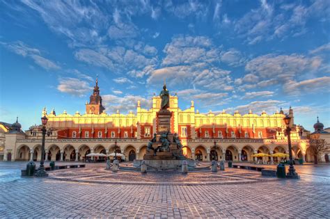 First Light on the Kraków Main Square | Poland - Sumfinity