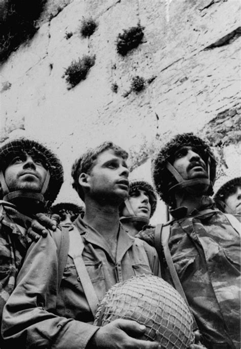 Historic Photos | Israeli soldiers, Israel history, Jewish history