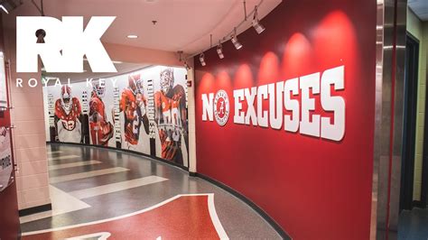 Alabama Football: Alabama Football Team Locker Room