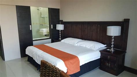 MARGATE HOTEL - Now R 896 (Was R̶ ̶1̶ ̶1̶4̶7̶) - Reviews & Price Comparison (South Africa ...