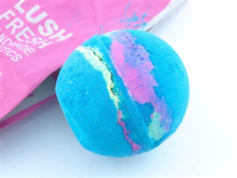 Lush "Intergalactic" & "Guardian of the Forest" Bath Bombs: Review ...