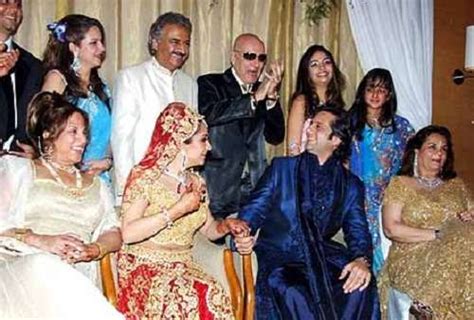 Fardeen Khan Birthday, Real Name, Age, Weight, Height, Family, Facts ...