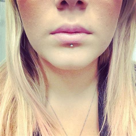Labret Lip Piercing Aftercare, Pain, Healing, Jewelry, Pictures | Body Piercing Magazine