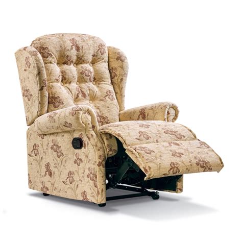 Lynton Fabric Recliner - Madden Furniture