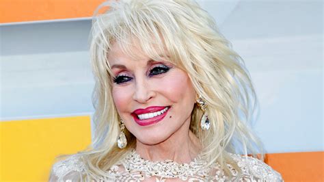 Dolly Parton Reveals Her Favorite Drugstore Makeup | Woman's World