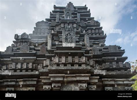 0 Jun2009 Stone Deasigen on Shri Mahadev Temple, Tambdi Surla,is a 12th ...