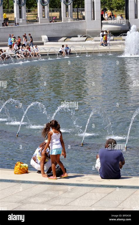 National World War II Memorial and fountain, Washington DC, USA Stock ...