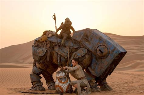 New STAR WARS: THE FORCE AWAKENS Pictures from Entertainment Weekly | The Entertainment Factor