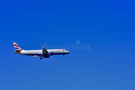 A British Airways Plane for Landing Editorial Photography - Image of grey, blue: 151811537