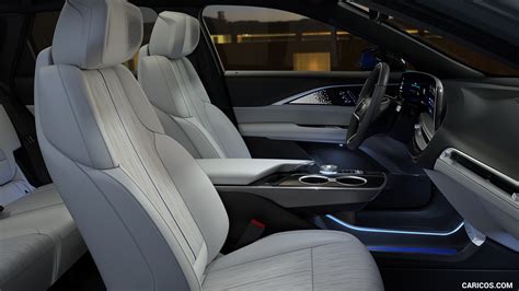 Cadillac LYRIQ | 2023MY | Interior, Front Seats