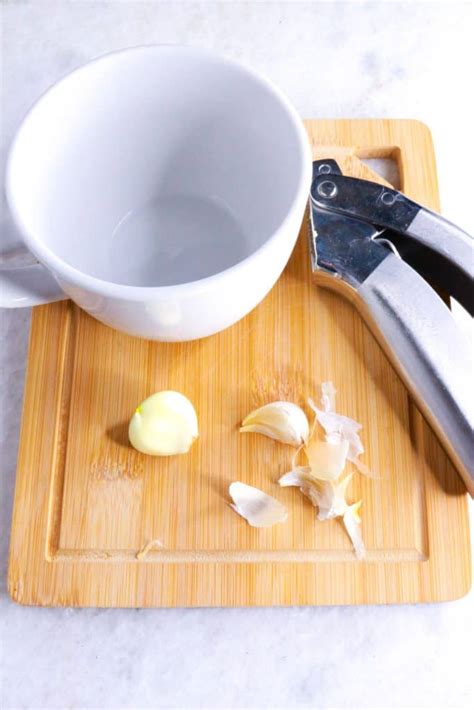 Garlic Tea Recipe for Colds and Allergies