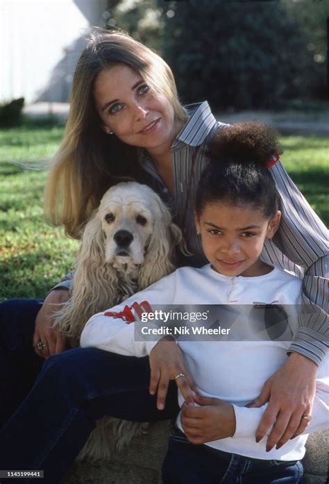 Movie actress Sue Lyon, star of movie "Lolita" at home with her... News Photo - Getty Images