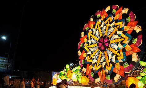 GIANT LANTERN FESTIVAL , PERAYAAN NATAL NAN MERIAH KHAS PAMPANGA FILIPINA