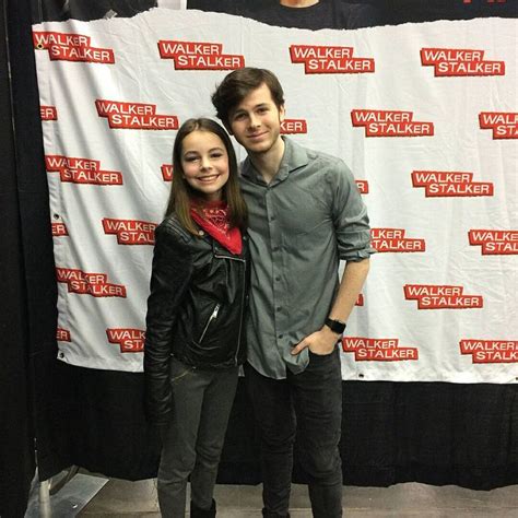 Chandler and fans So cute @chandlerriggs5 @walkrstalkrcon @amcthewalkingdead #chandlerriggs # ...