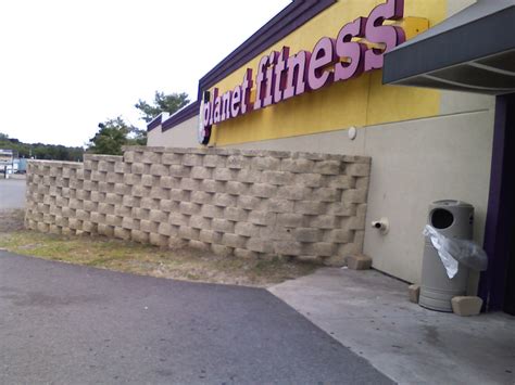 Planet Fitness - New Hartford, NY | A Planet Fitness gym at … | Flickr