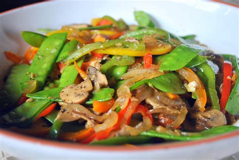 Snow Peas, Mushrooms & Bell Peppers Stir Fry (Stir Fry de Ervilhas, Cogumelos & Pimentões) - The ...