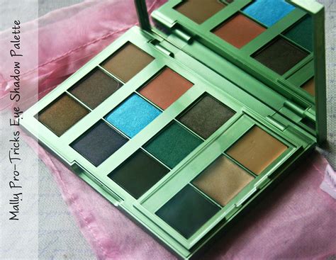 Makeup, Beauty and More: Mally Pro-Tricks Eye Shadow Palette