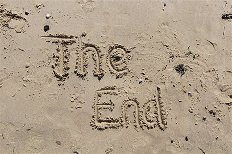 Royalty-Free photo: The End sand writing | PickPik