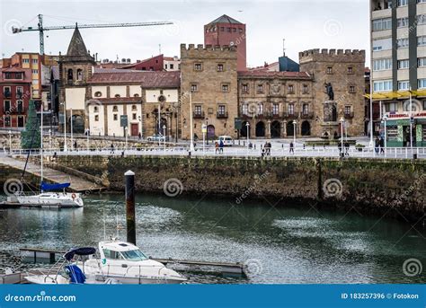 Port in Gijon editorial photo. Image of xixon, sightseeing - 183257396