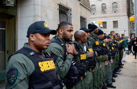 Freddie Gray trial: Case of 1st officer charged ends in mistrial | CBC News