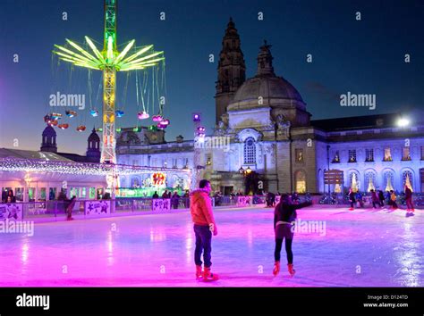 Cardiff Winter Wonderland Ice Stock Photos & Cardiff Winter Wonderland Ice Stock Images - Alamy