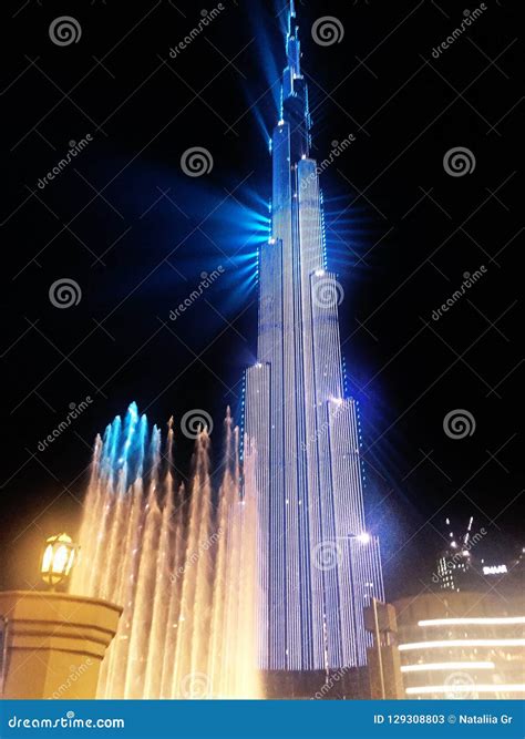 DUBAI, UAE -March 8, 2018. Laser Show at the Burj Khalif Tower B Editorial Stock Photo - Image ...