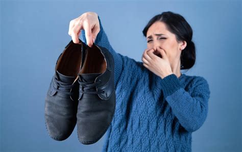 What Are the Causes of Smelly Shoes? 3 Home Remedies That Help - Your ...